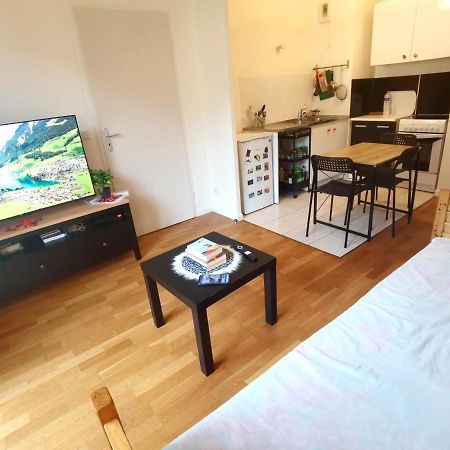 Versailles Trip Appartement Бюк Екстериор снимка