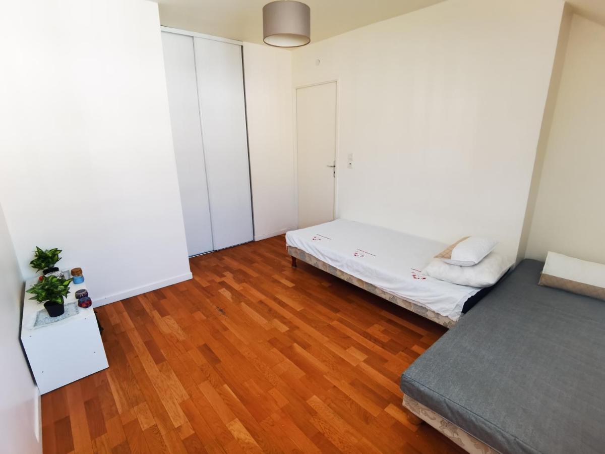 Versailles Trip Appartement Бюк Екстериор снимка