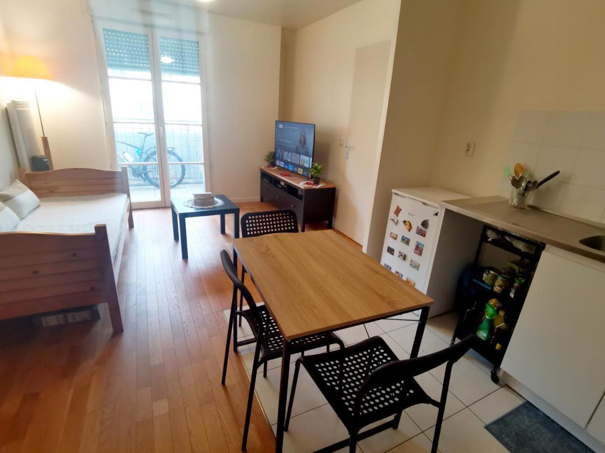 Versailles Trip Appartement Бюк Екстериор снимка